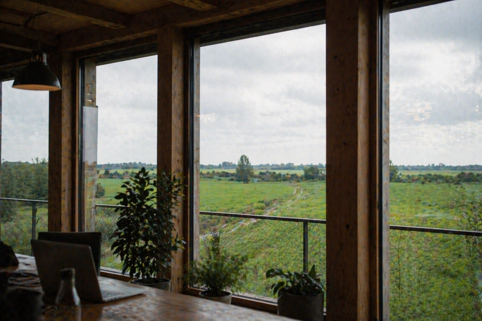 Uitzicht op de Gelderse Vallei vanuit het kantoor